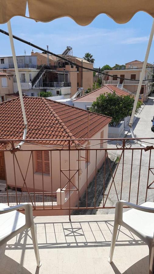 Tasias Apartments Lixouri Exterior foto