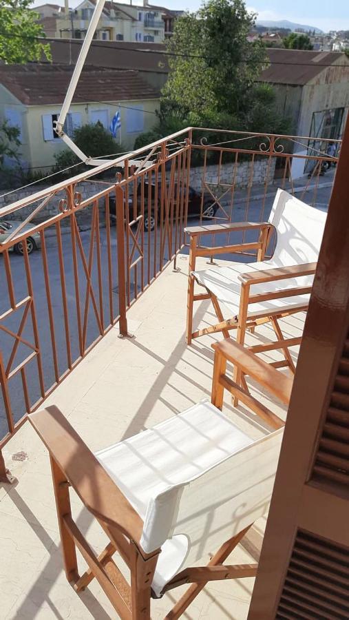 Tasias Apartments Lixouri Exterior foto